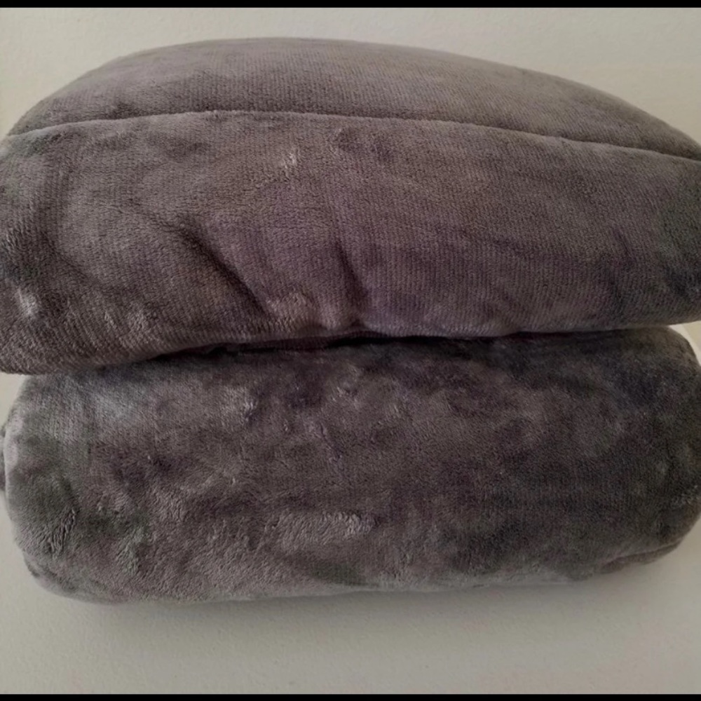 King Size Grey Ultra Soft Plush Blanket Set 3 Pc - Picture 3 of 6